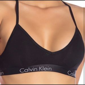 Calvin Klein Lightly Lined V-neck Bralette
